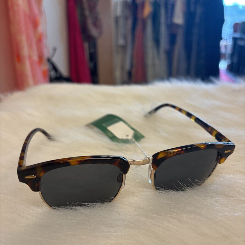 Foster Grant - Sunglasses