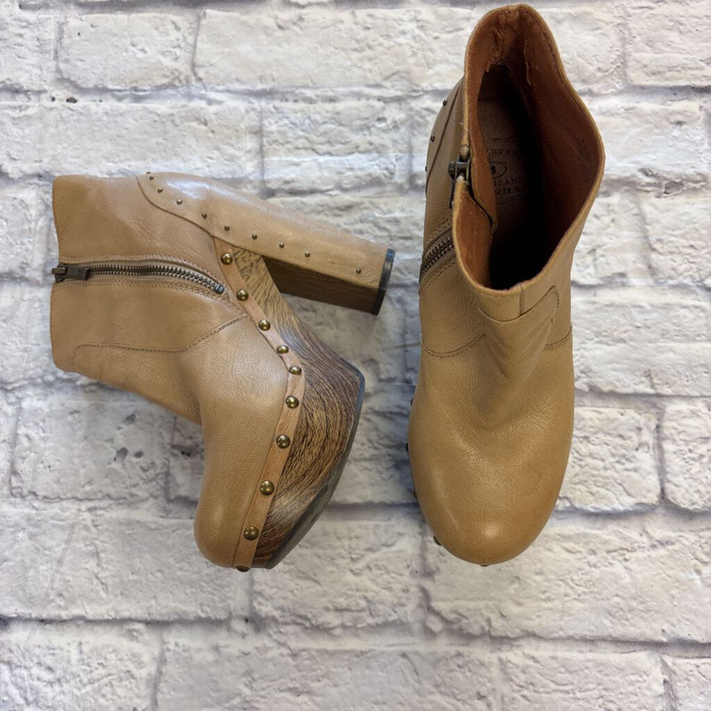 Lucky Brand - 8.5