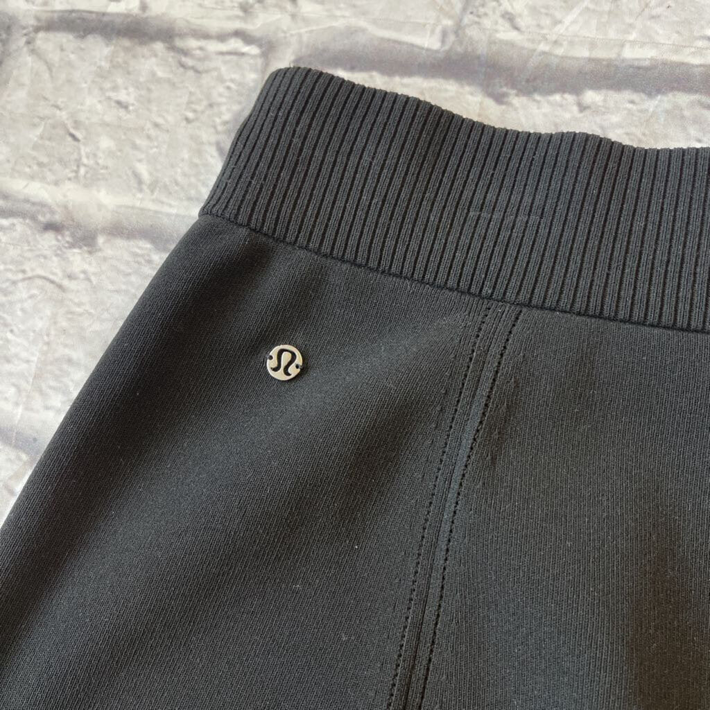 Lululemon - Medium