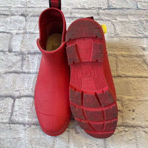 Ugg - 9