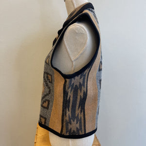 Native Jackets - Medium