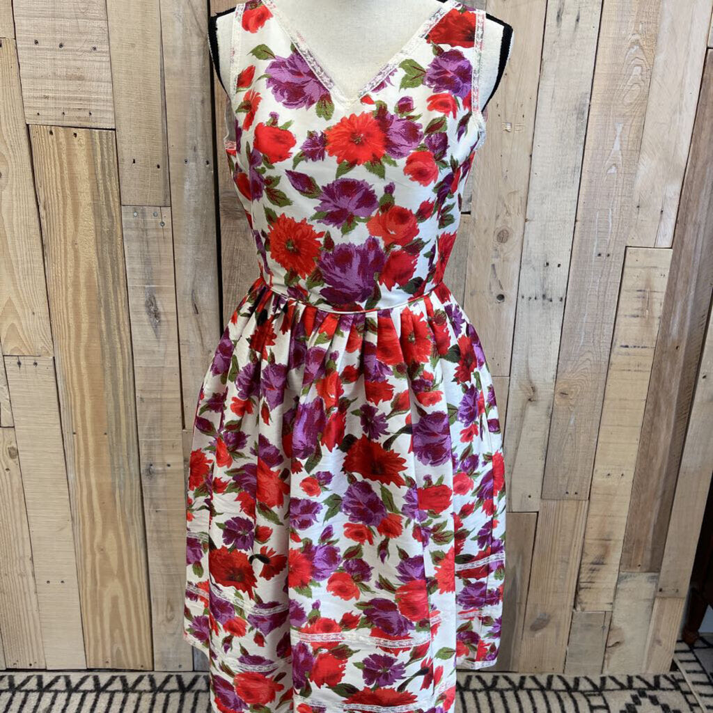 The J.Peterman Co - Small