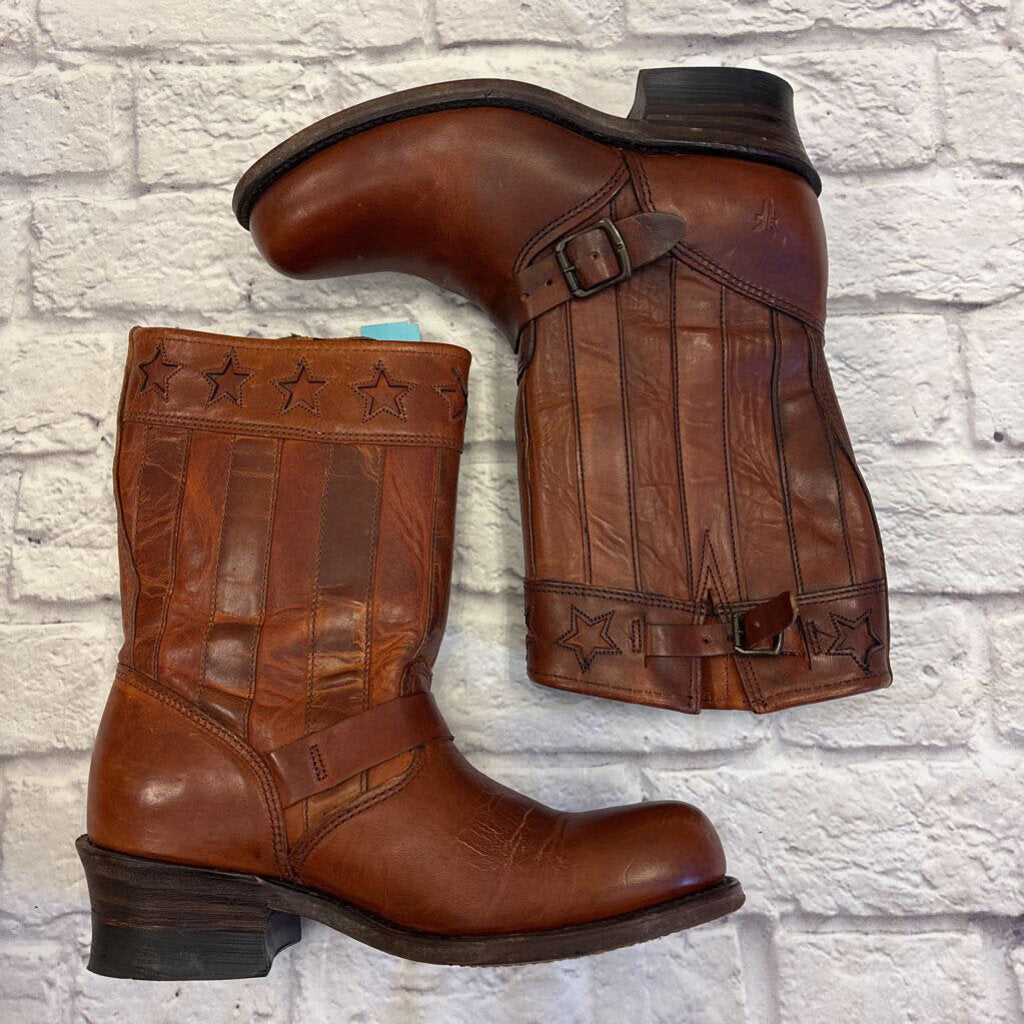 Frye - 8.5