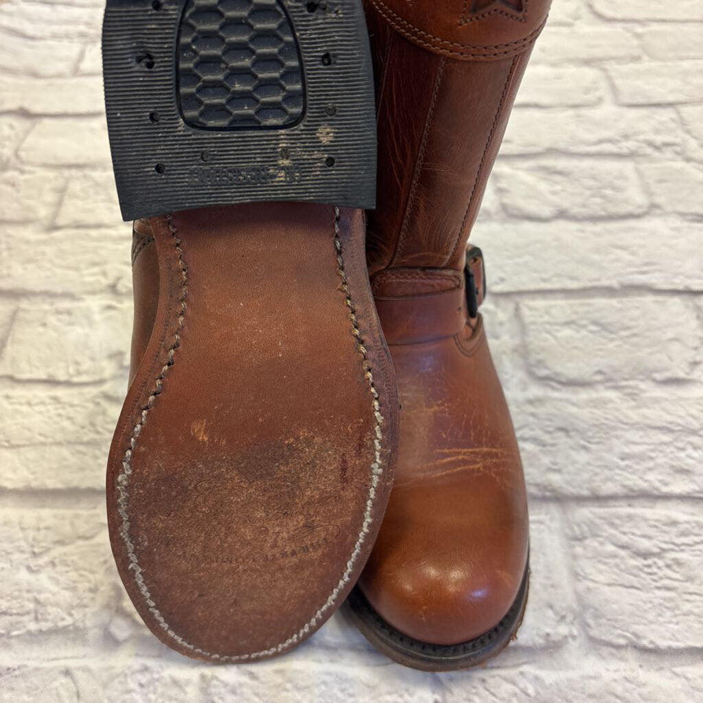 Frye - 8.5
