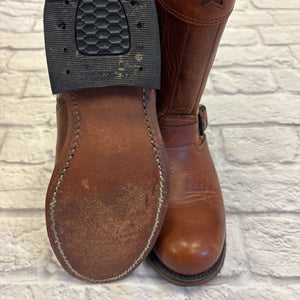 Frye - 8.5