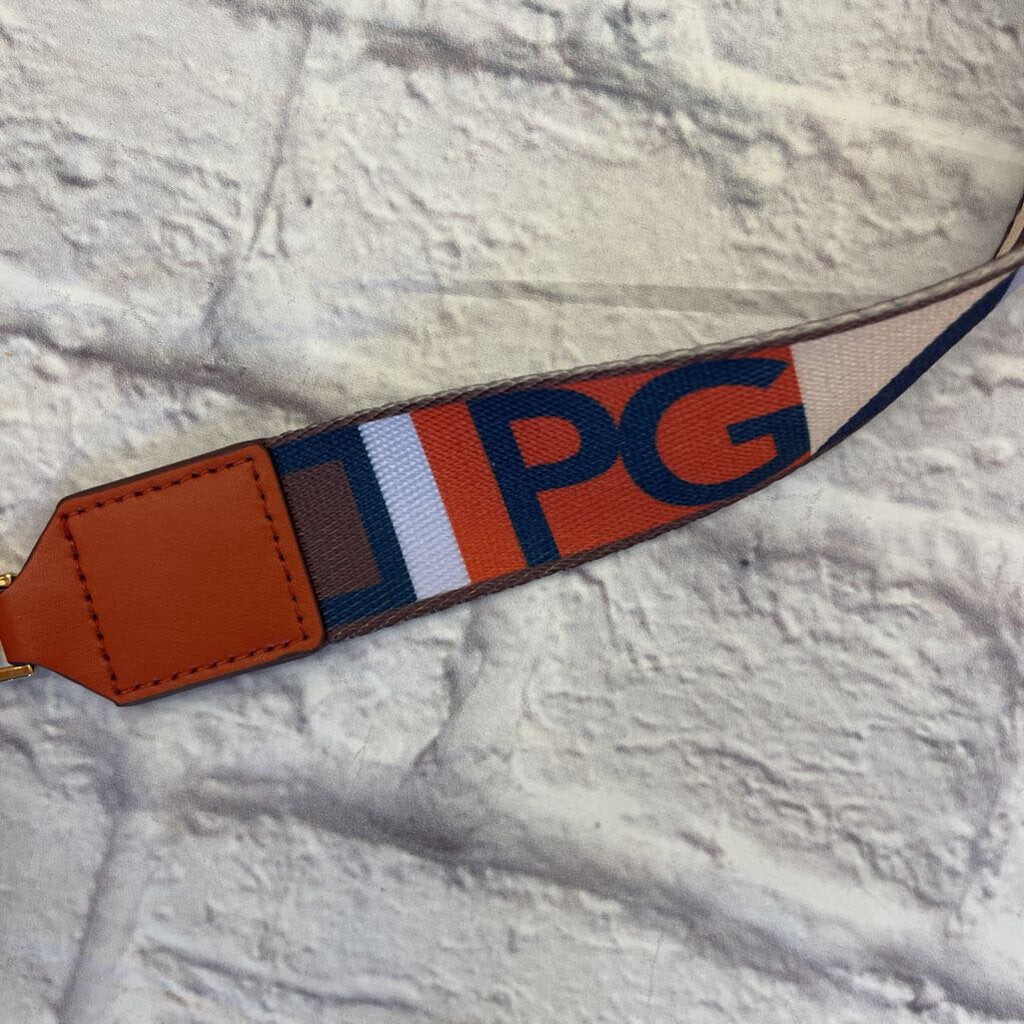 Purificacion Garcia - Crossbody