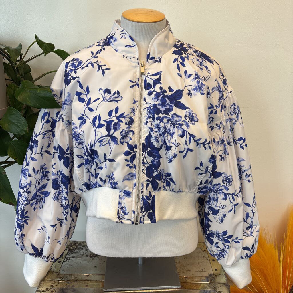 Anthropologie - Medium