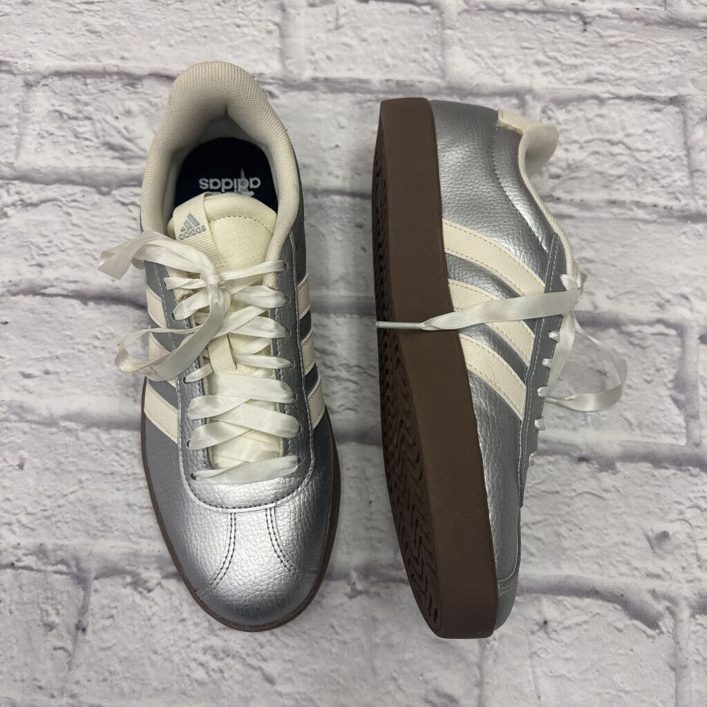 Adidas - 9.5