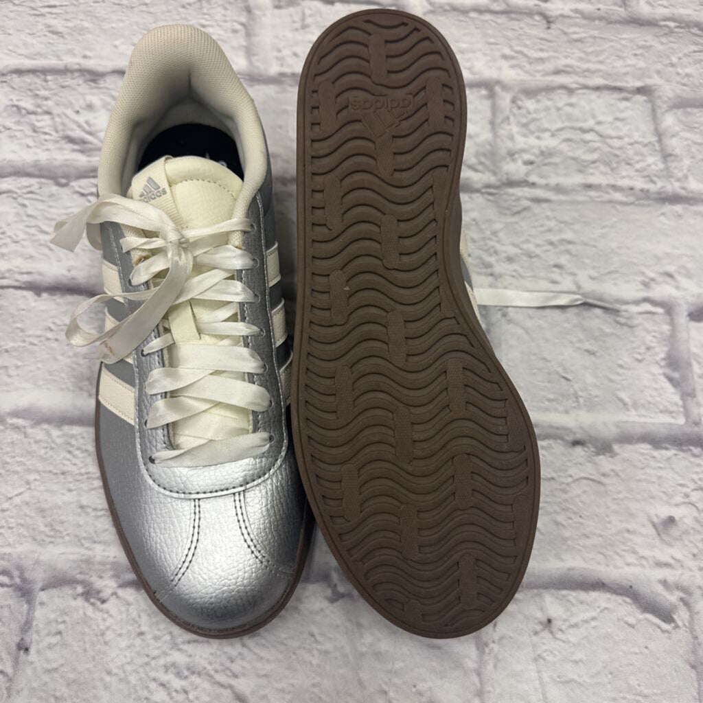Adidas - 9.5
