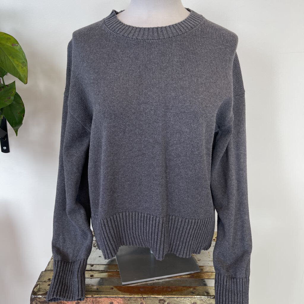 Everlane - Small