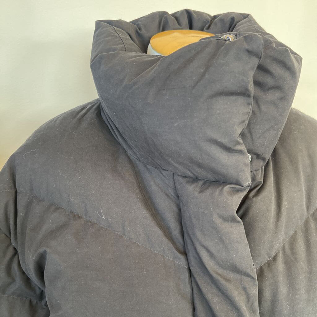 Aritzia - Medium