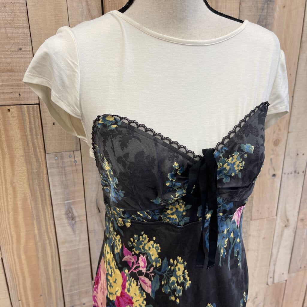 Anthropologie - Medium