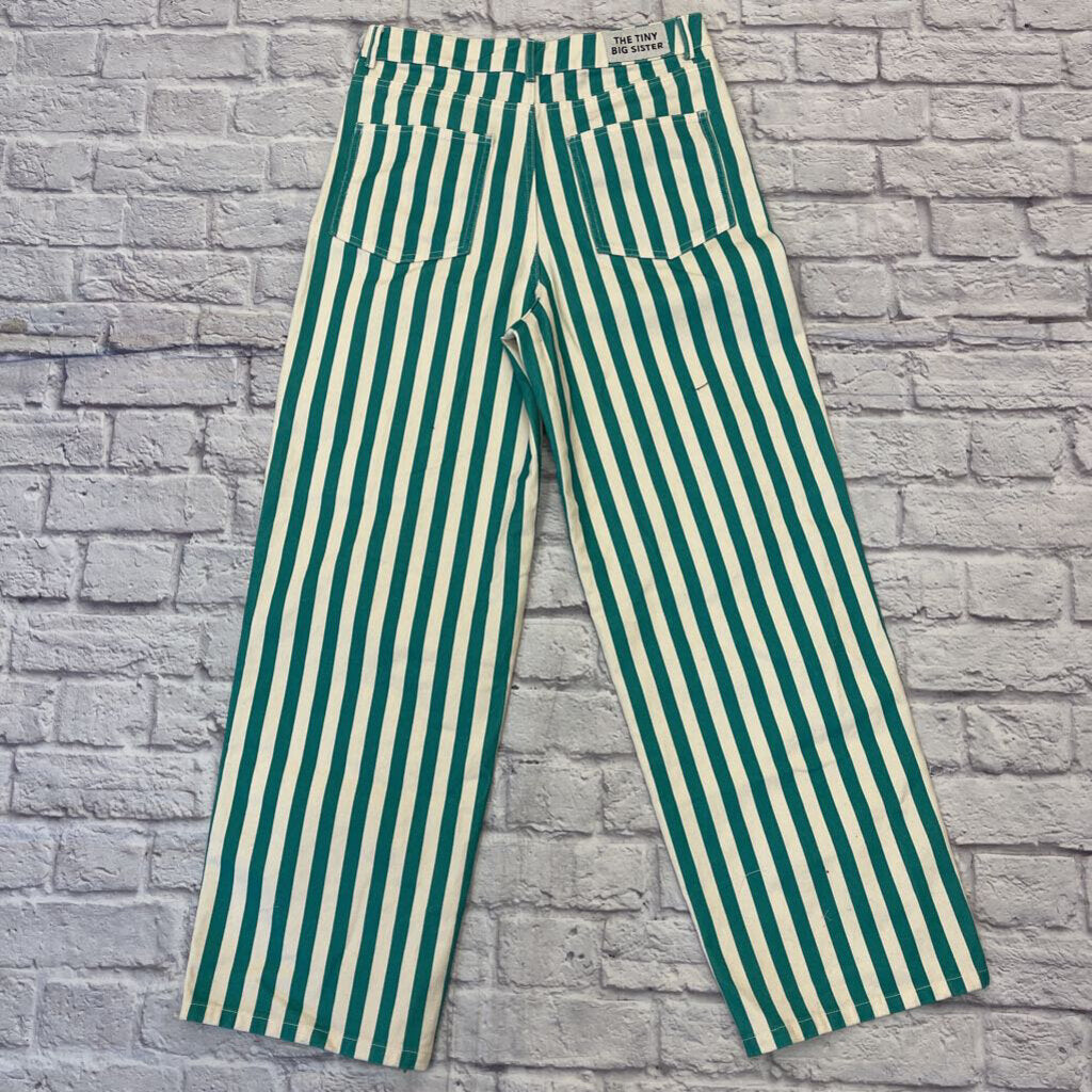 The Tiny Big Sister - 40/Large